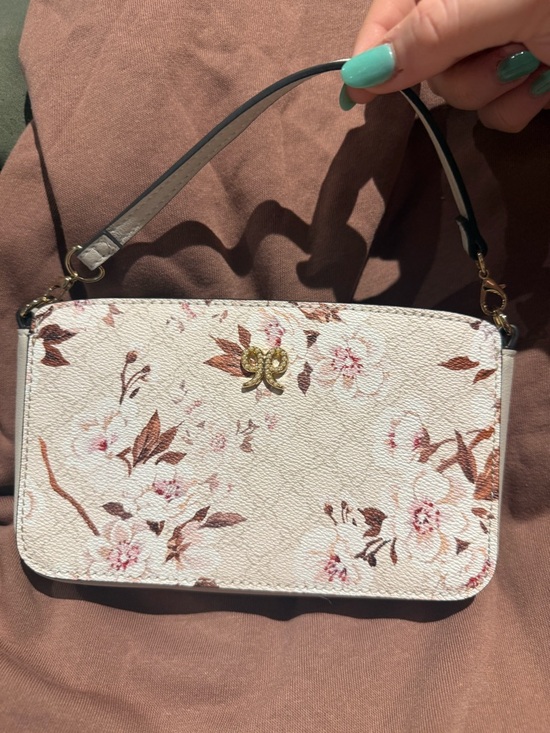 Handbags - Floral Print Wristlet Clutch in Cream and Pink